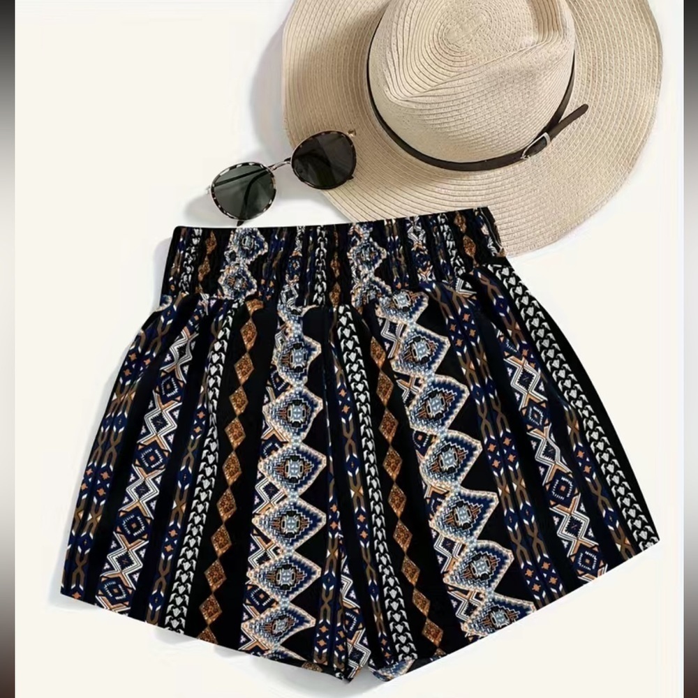 NEW, Black Graphic Print, Smocked Waist Shorts